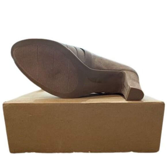 Journee Collection “Loren” Elastic Strap Pumps in Taupe – Size 8 - Picture 6 of 9